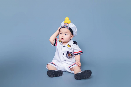 广西宝宝老摇头怎么回事